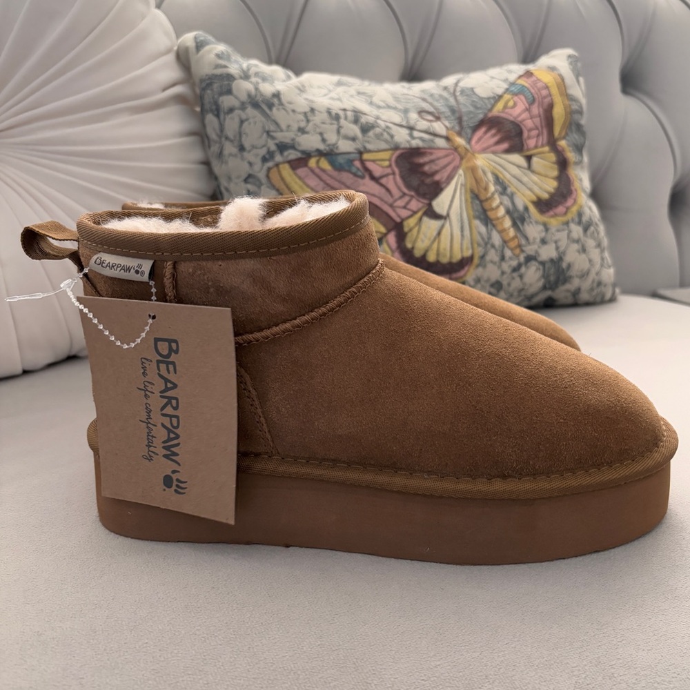 Bearpaw Shalini Retro Shorty Boots Hickory Youth 5 (Fits Women’s 6 to 6.5)